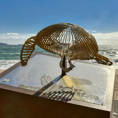Port Quietude-1 By Interhome