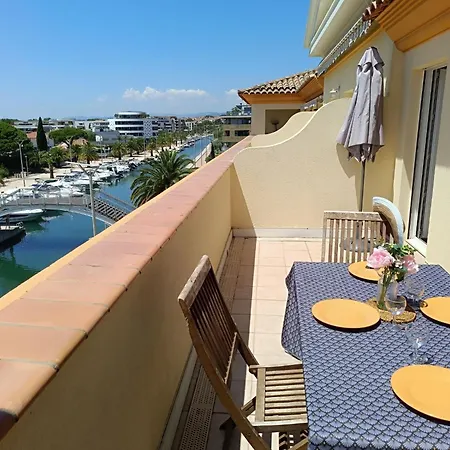Port Quietude-1 By Interhome